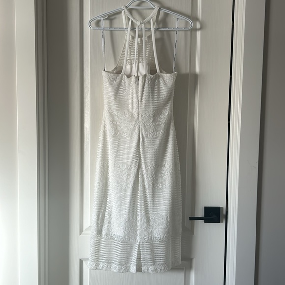 Guess white halter dress - Picture 2 of 7